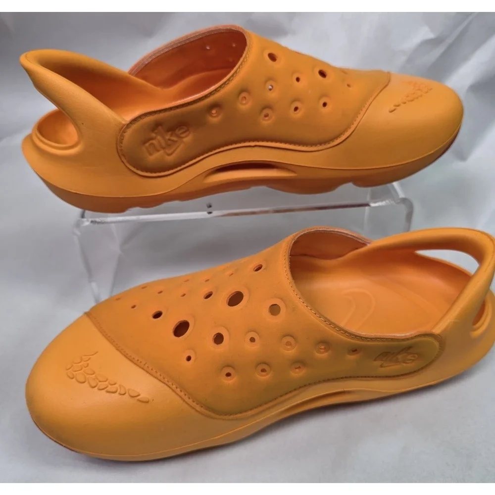Nike (Sz 7 Y) Youth Aqua Swoosh Big Kids' Sandals Orange Peel